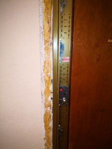 Sustituimos cerraduras antiguas por cerraduras más modernas y de seguridad 